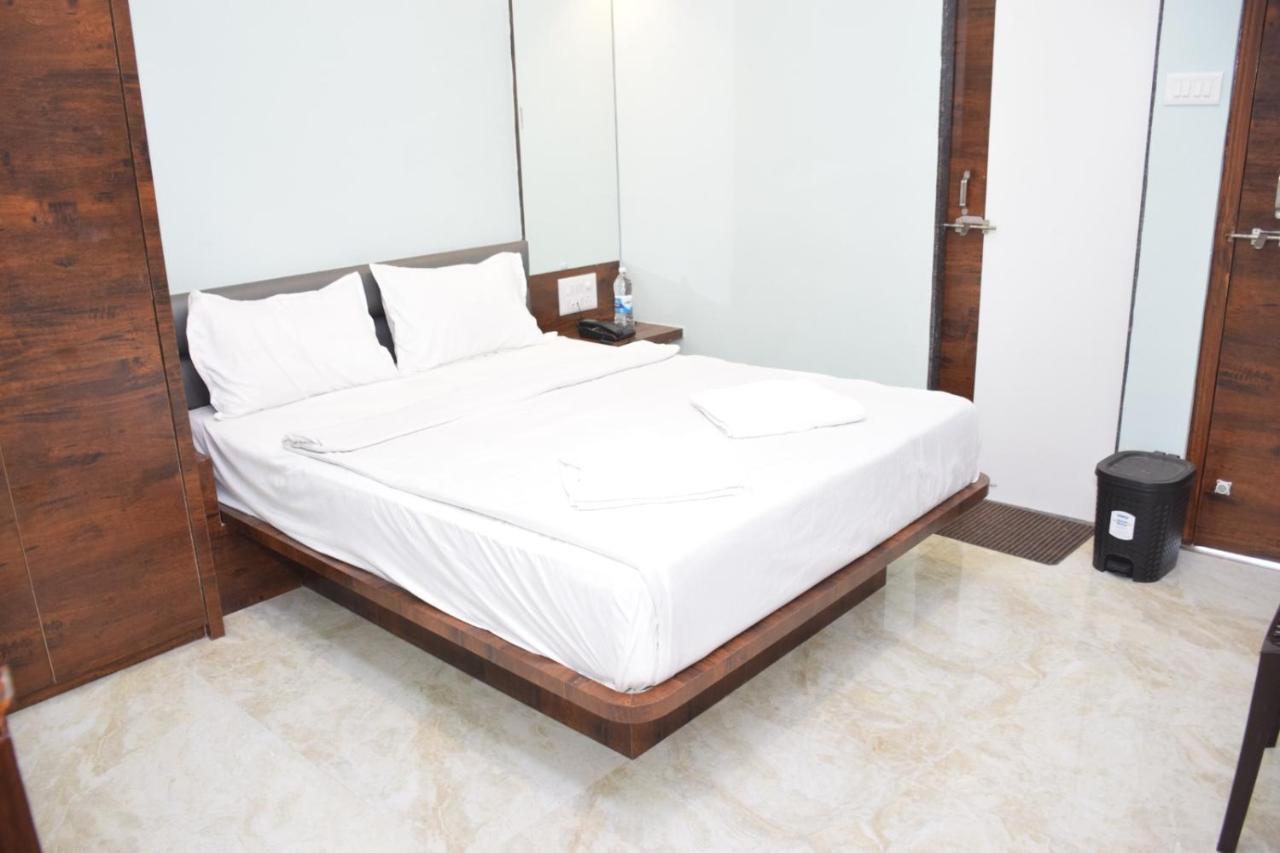 Shankar Residency, Akkalkot Akalkot Bagian luar foto