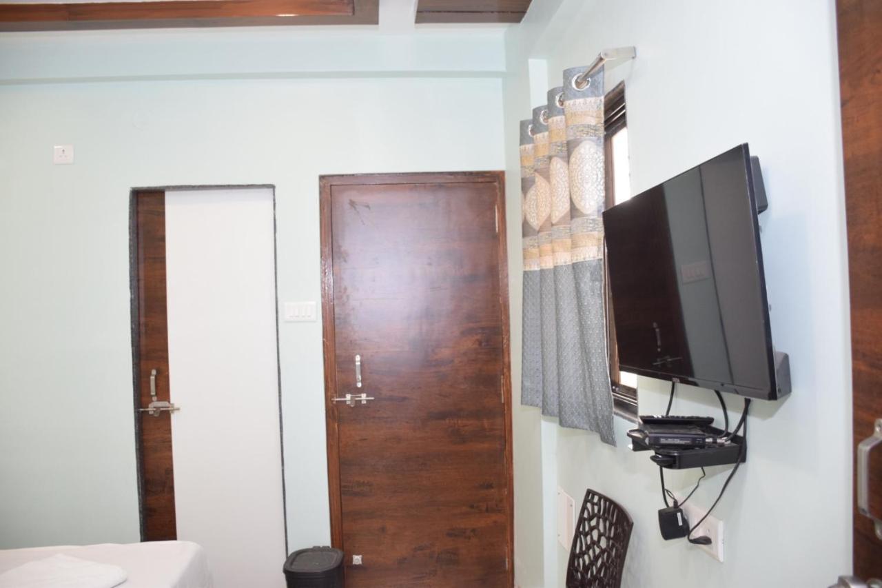 Shankar Residency, Akkalkot Akalkot Bagian luar foto
