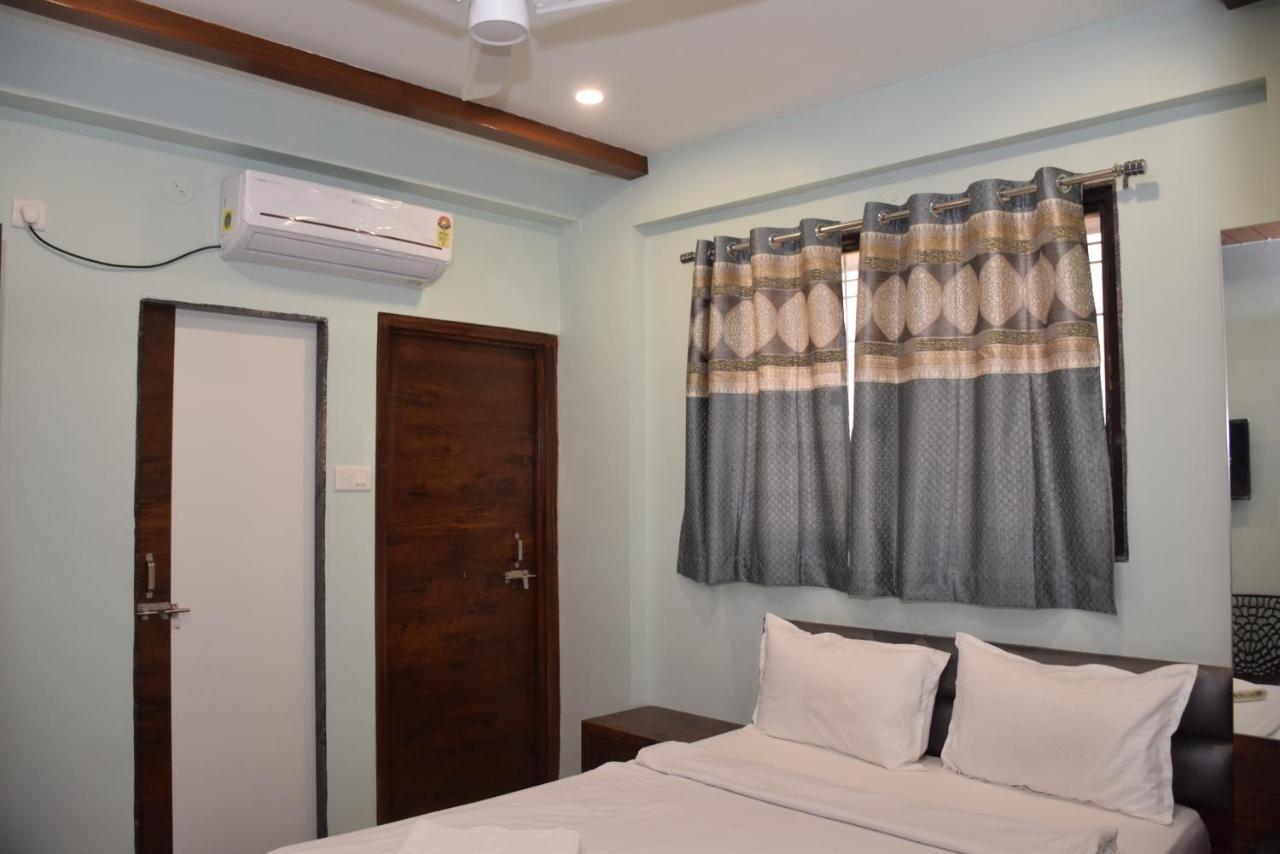Shankar Residency, Akkalkot Akalkot Bagian luar foto