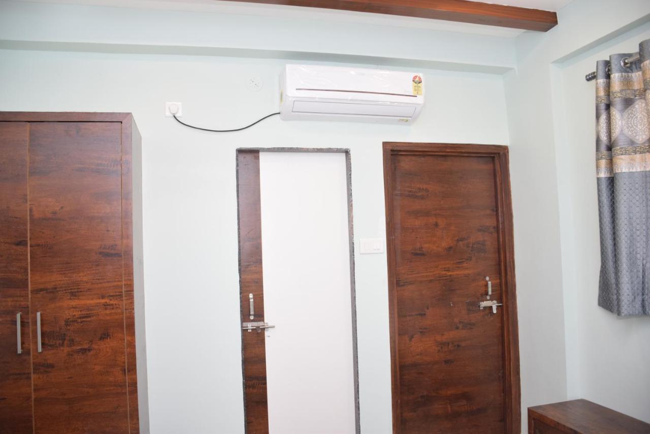 Shankar Residency, Akkalkot Akalkot Bagian luar foto